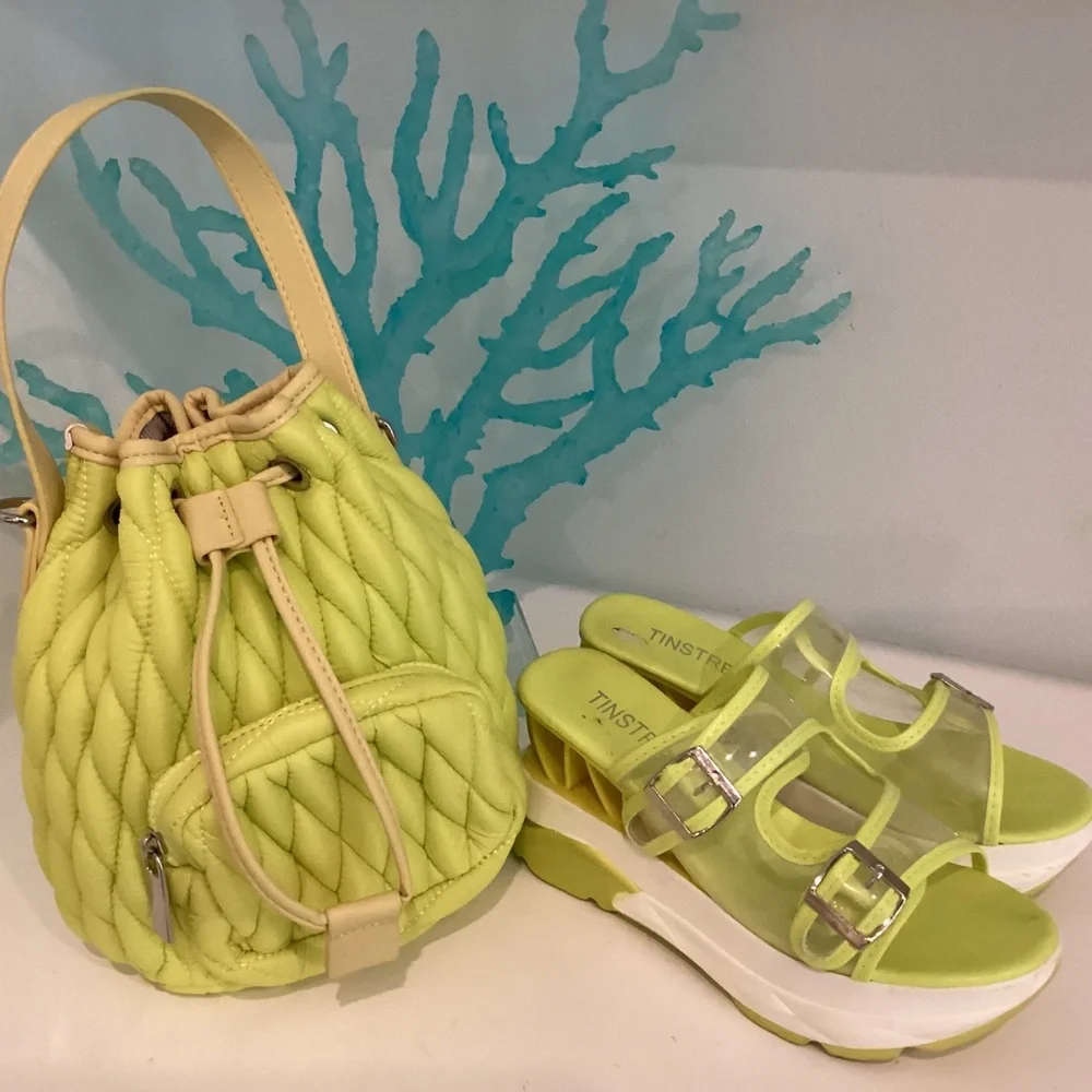 REFUCED Ecostitch NEW WMNS Nylon Puffy Quilted Crossbody Shoulder Neon Bag Shoes